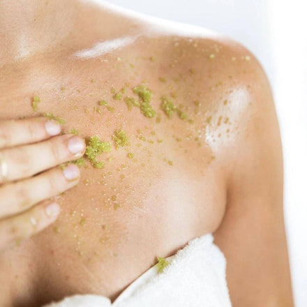 La PIEL Matcha Babe Piling Za Telo Nanosenje Na Kozu