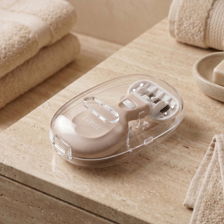 La PIEL Shave And Care Brijac I Zastitna Kutija Na Rucniku